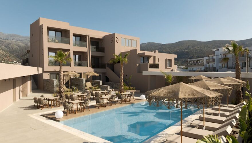 Veranda-Pool-Bar-Restaurant-High-Beach-Resort-2